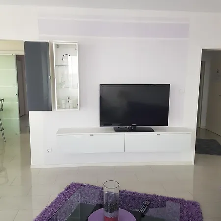 Apartment Ferienwohnung *